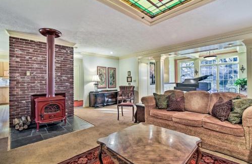 Hillsboro House | Spacious Hillsboro Home about 18 Mi to Portland!