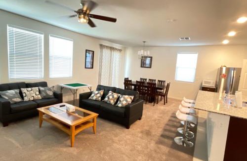 Sovana House | Spacious House, 5 bedrooms, Sleeps 12, Near Las Vegas Strip and Airport