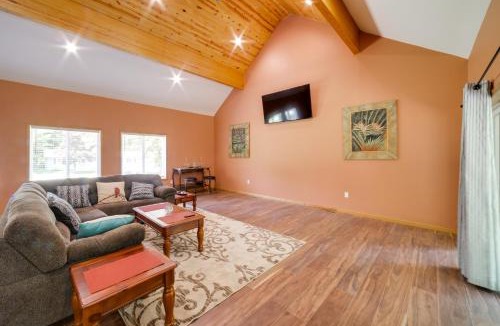 Harbert House | Spacious House on Half Acre Less Than 3 Mi to Beach!