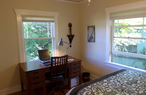 Ladd's Addition House | Spacious Ladd's Addition Townhouse for Extended Rentals - 31 Days or more