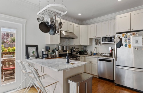 Central Richmond House | Spacious SF Haven: Cozy Bedrooms & Modern Kitchen - Safest neighborhood in SF