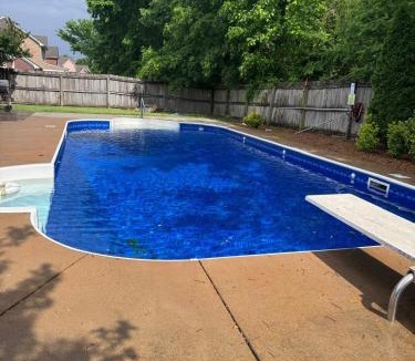 Olive Branch House | Spacious, State Line, Private Pool with king Beds