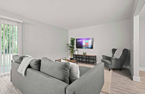 Rochester Apartment | Spacious & Stylish Stay in Rochester, Prime Spot