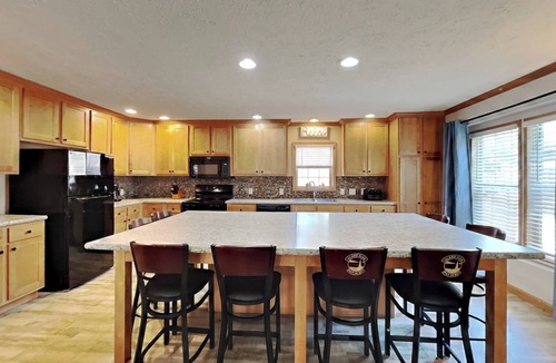 Put-in-Bay House | Spacious Vacation Home on Put-in-Bay -Sleeps 16 w/5 BR, 2 BA Big Pool- IC111