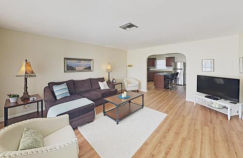 Lantana House | Sparking Ocean