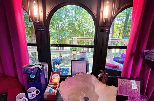Doyle House | Spend an evening w Trolley Parton! #LOVE #TNStateParks #OutdoorMovieNights#Rest