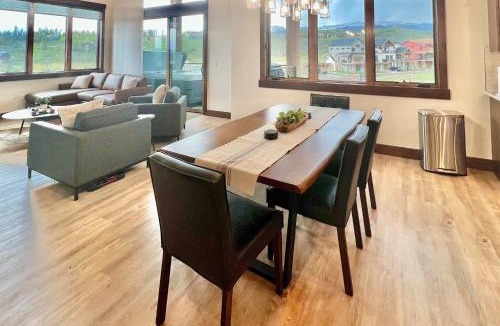 Fraser Apartment | Springview Lane #C304