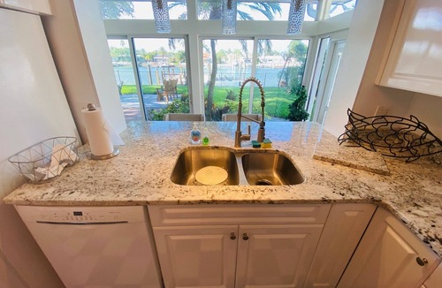 Vina Del Mar Island House | St Pete Beach Vina Del Mar Waterfront Dock Boat Slip 3/2