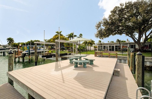Vina Del Mar Island House | St Pete Beach Vina Del Mar Waterfront Dock Boat Slip 3/2