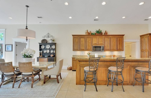 Saint Simons Island Condo | St. Simons Oceanfront Condo Sleeps 6 Walk to Beach