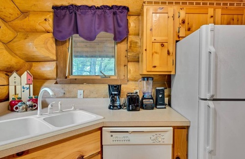White Oak Lodge Cabin | Star Views - Secluded w/Mountain Views