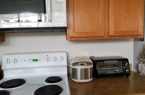 Las Vegas House | STATE/CITY LICENSED AND PERMITTED! 3 bed 2 bath Single Family Home Pet Friendly.