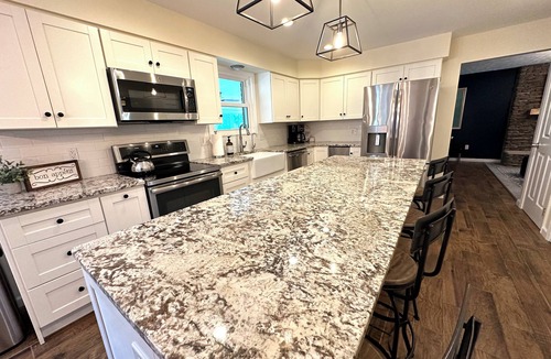 Mason House | "Stay 'n Play" in Mason - Game Room/4 Season Room/Wooded Private yard/Firepit