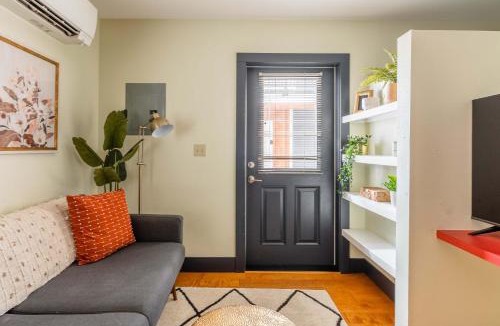 Belmont House | Stay Portland - Quirky Micro Apt - Foodies, Artists, Coffee Lovers