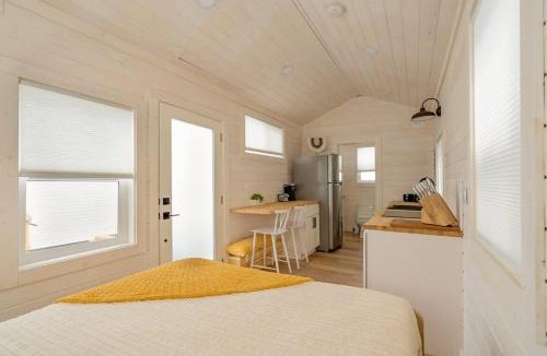 Alberta Arts District Apartment | Stay Portland - The Tiny Oasis Steps to Local Coffee & Restaurants