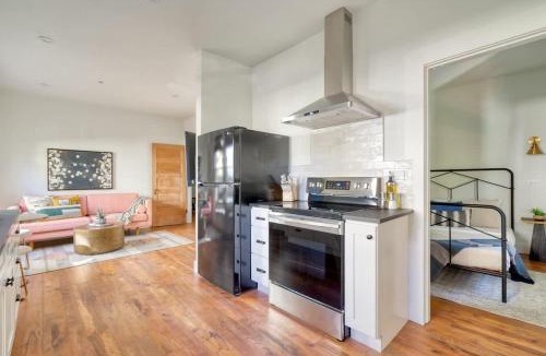 Uptown Apartment | Stay Portland - The Trésor Suite- Cold Brew & Craft Beers