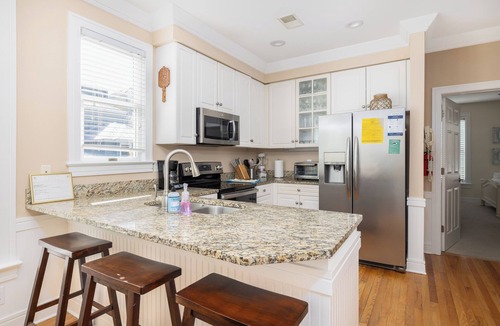 Isle of Palms House | Stay @ Serenity by the Sea on Isle of Palms