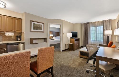 Kalamazoo Hotel | Staybridge Suites Kalamazoo by IHG