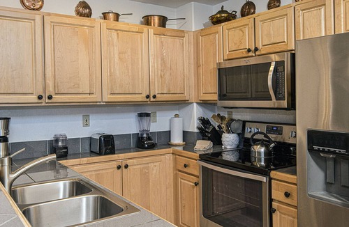 Edwards Condo | Steps from the Arrowhead lift in Beaver Creek, Views, garage, Ski Locker!!