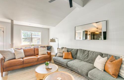 Pagosa Springs House | Steps to Lake and Kayaks Remodeled Townhome with AC