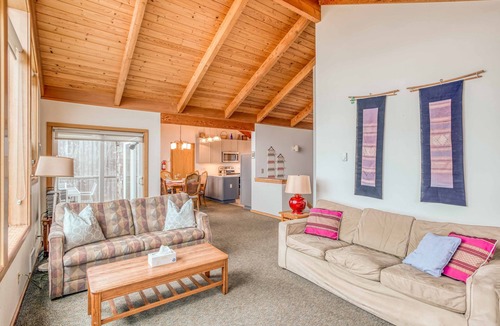 Manzanita House | Steps To the Ocean, With Panoramic Views, Ocean-View Deck in Manzanita!
