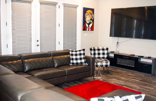 Memphis House | Stlyish Downtown Home