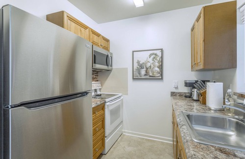 Graysville Apartment | ✤STUDIO CATALINA✤ Private Studio. Work, Eat & Sleep