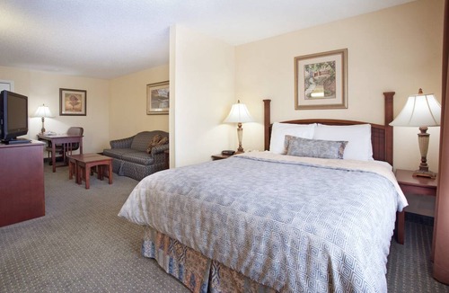 Englewood Apartment | Studio flat ∙ 1 bedroom ∙ 3 guests