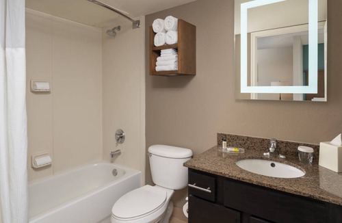 Englewood Apartment | Studio flat ∙ 1 bedroom ∙ 3 guests
