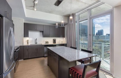 Civic District Condo | Studio unit/Austin - Full Kitchen, W/D, Rooftop Pool, & More!