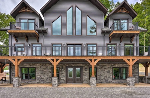 Driftwood Cabin | Stunning 'Bugle Hollow Lodge' w/ Mtn Views!
