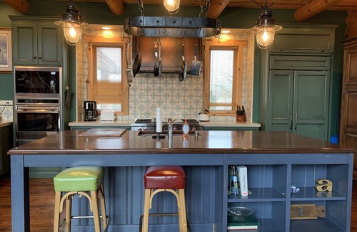 Mukwonago Cabin | Stunning Log Cabin Getaway Near Lake Beulah *Pool Table*Grill