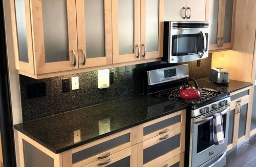 North Central Westminster House | Stunning Penthouse Suite Next to Whole Foods