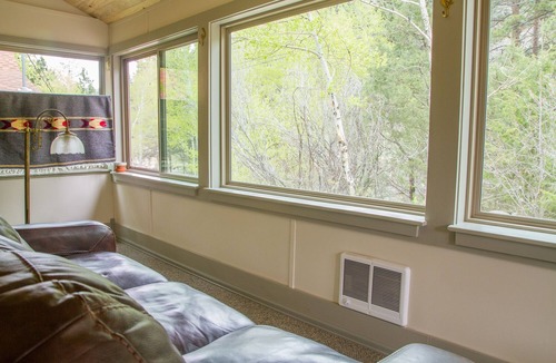 Drake Cabin | Stunningly Beautiful Cabin On The Big Thompson River in Estes Park, Co