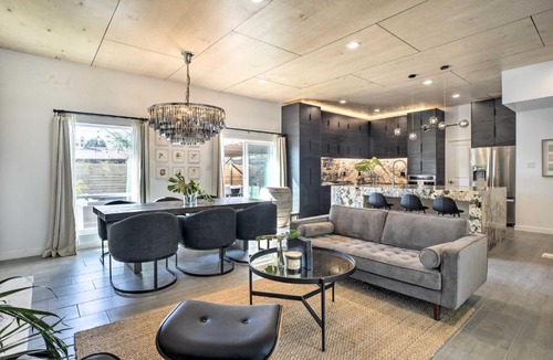Albuquerque House | Stylish Albuquerque Home about 6 Miles to Downtown!