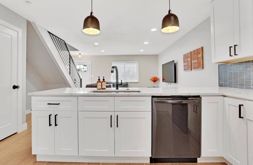 Scenic Heights House | Stylish Arvada Duplex | 10 Min to Olde Town & Denver