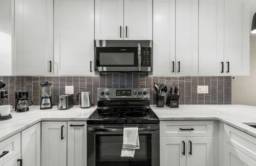 Scenic Heights House | Stylish Arvada Duplex | Central Access to Denver