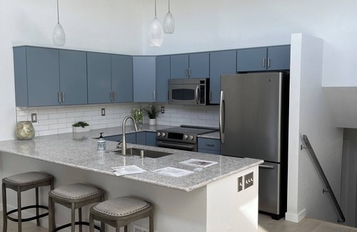 Lower Arapahoe Condo | Stylish Downtown 2BR Condo in West End