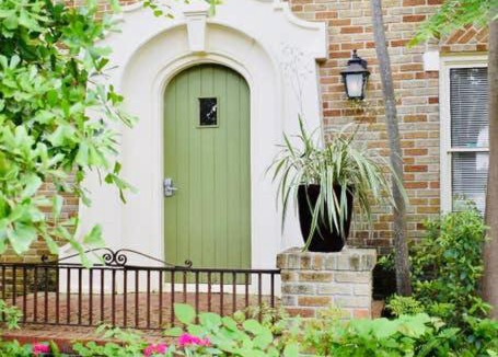 Neartown Apartment | Stylish Flat on Brick Paved Road-Heart of Montrose