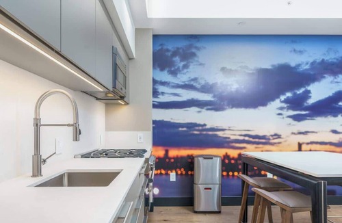 Berkeley Hotel | Stylish Flat on Tennyson - Walk to Dining & Shops!