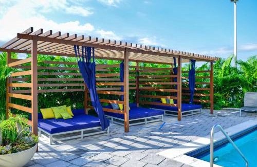 Midtown Apartment | Stylish Midtown Miami Condo - Pool & Prime Location