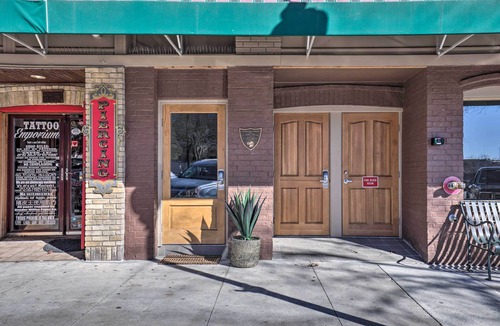 Downtown Apartment | Stylish San Marcos Apt in the Heart of Dwtn!