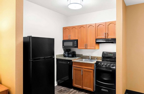 Southeast Hotel | Suburban Studios Denver Tech Center