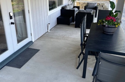 Picnic Point-North Lynnwood House | Suite on the Lake with Watercraft and fun