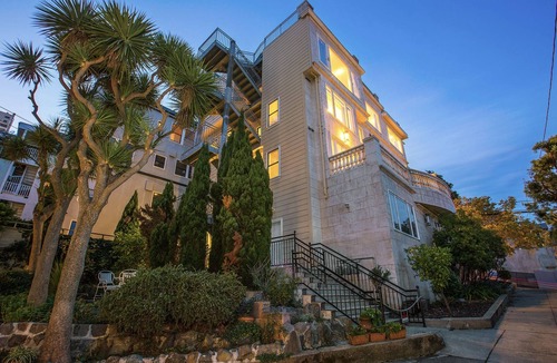 Fisherman's Wharf Apartment | Suite with separate entrance in prime Russian Hill