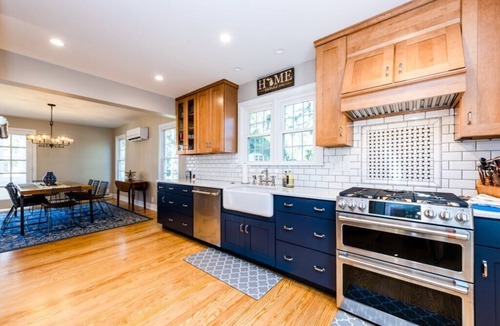 Lakeside Cottage | (Summer Weeks Available!) Lakeside Home Walking Distance To Association Beach!