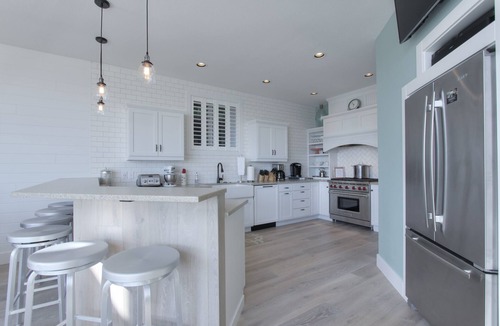 Arch Cape House | Sunny, Spacious 3500 sq ft Beach House w/Ocean Views, Gourmet Kitchen, Local Art