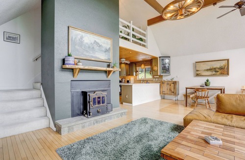 Willow Street House | Sunny & Spacious A-Frame with Private Pool and Panoramic Amish Country Views