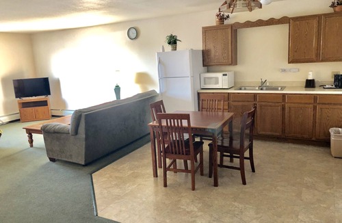 Escanaba Hotel | Super 8 by Wyndham Escanaba
