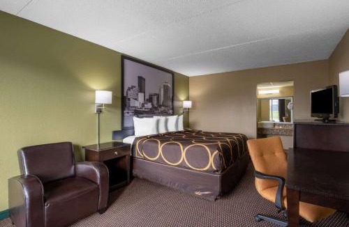 Perrysburg Hotel | Super 8 by Wyndham Perrysburg-Toledo